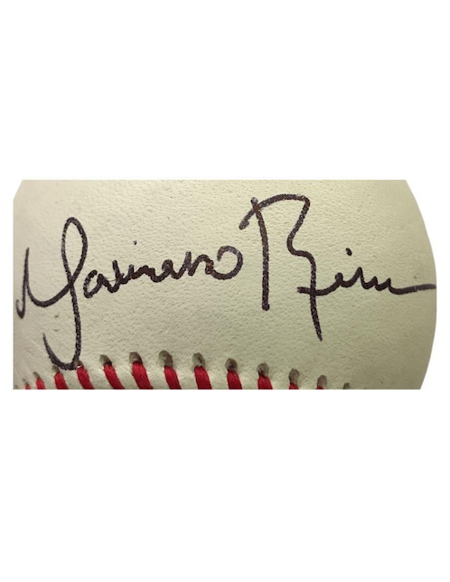 Pelota autografiada por Mariano Rivera Club de Idolos 2