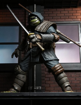 Figura de acción deluxe Neca