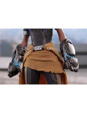 Figura de colección Black Panther Shuri deluxe Hot Toys