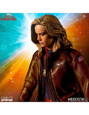 Figura de colección Marvel: Avengers Captain Marvel deluxe Mezco