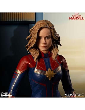 Figura de colección Marvel: Avengers Captain Marvel deluxe Mezco