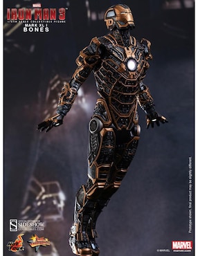 Figura de colección Marvel Studios: Iron Man Iron Man collectors Hot Toys con luz