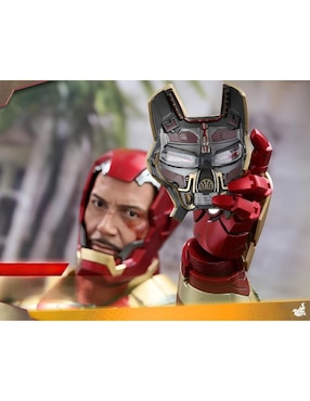Figura de colección Marvel Studios: Iron Man Iron Man deluxe Hot Toys con luz