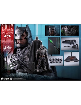 Figura de colección Batman vs Superman Hot Toys con luz articulado