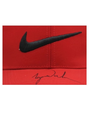 Gorra autografiado por Tiger Woods Club de Idolos