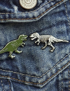 Pin Unemployed Philosophers Guild de metal Dino: Deluxe XL