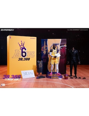 Figura de colección articulada Lebron jame space jam NBA collectors Enterbay