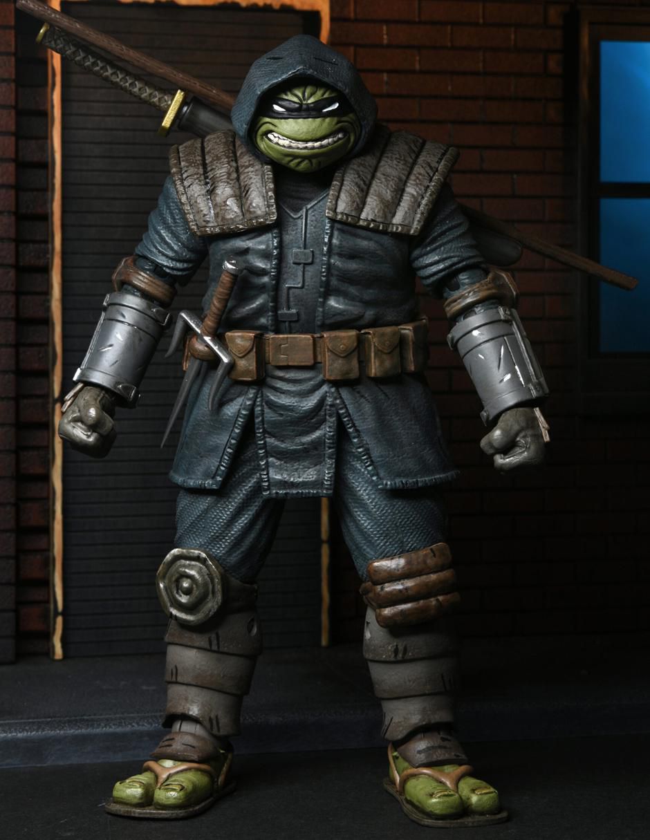 Figura de acción deluxe 4
