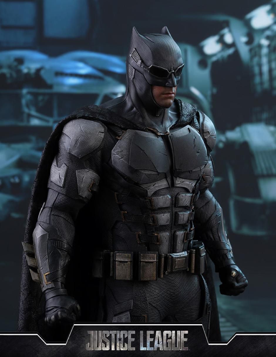 Batman - Figura articulada (Hot Toys 13503): .es: Juguetes y juegos