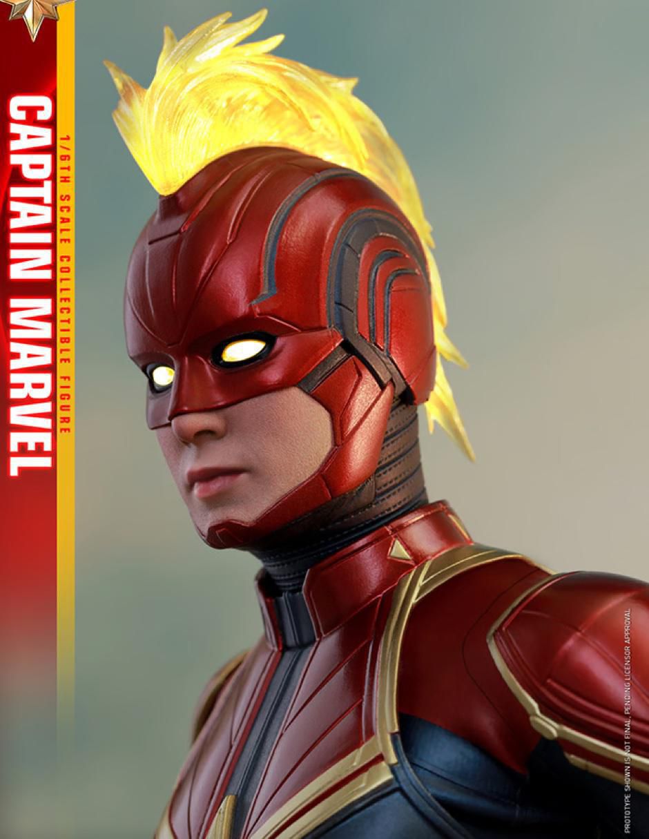Figura de colección Marvel Studios: Avengers Captain Marvel collectors 3