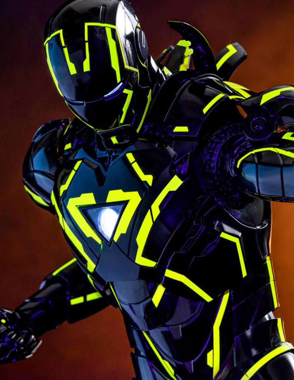 Figura de colección Marvel Avengers Iron Man collectors con luz 5