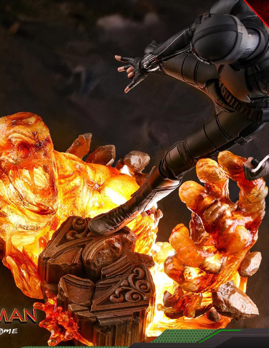 Figura de colección Marvel: Spiderman Far From Home Spider-Man deluxe con luz 4