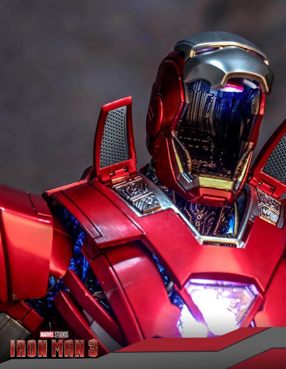 Figura de Colección Marvel Studios: Iron Man con Luz Articulado 7