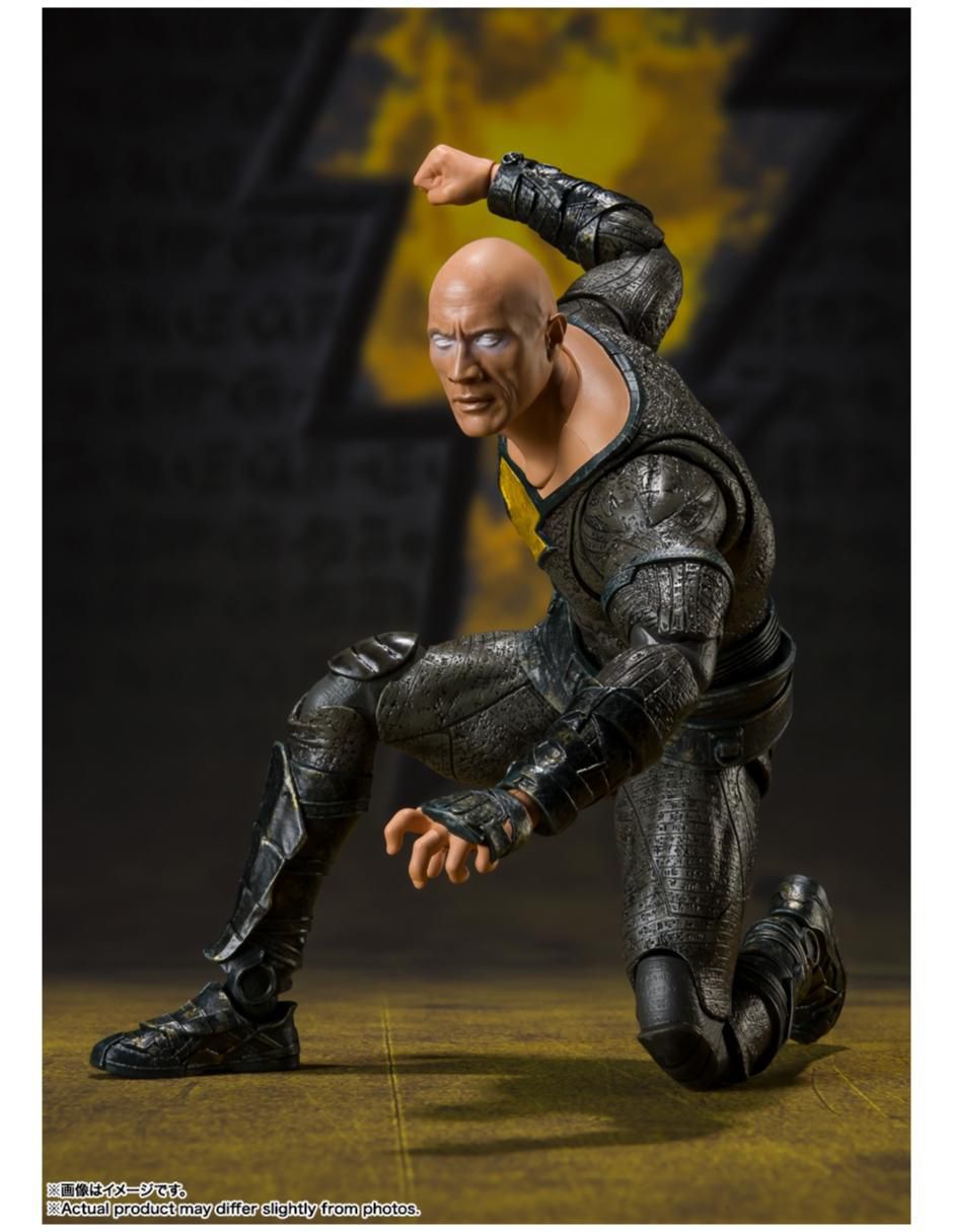 Figura de colección DC Black Adam deluxe 3