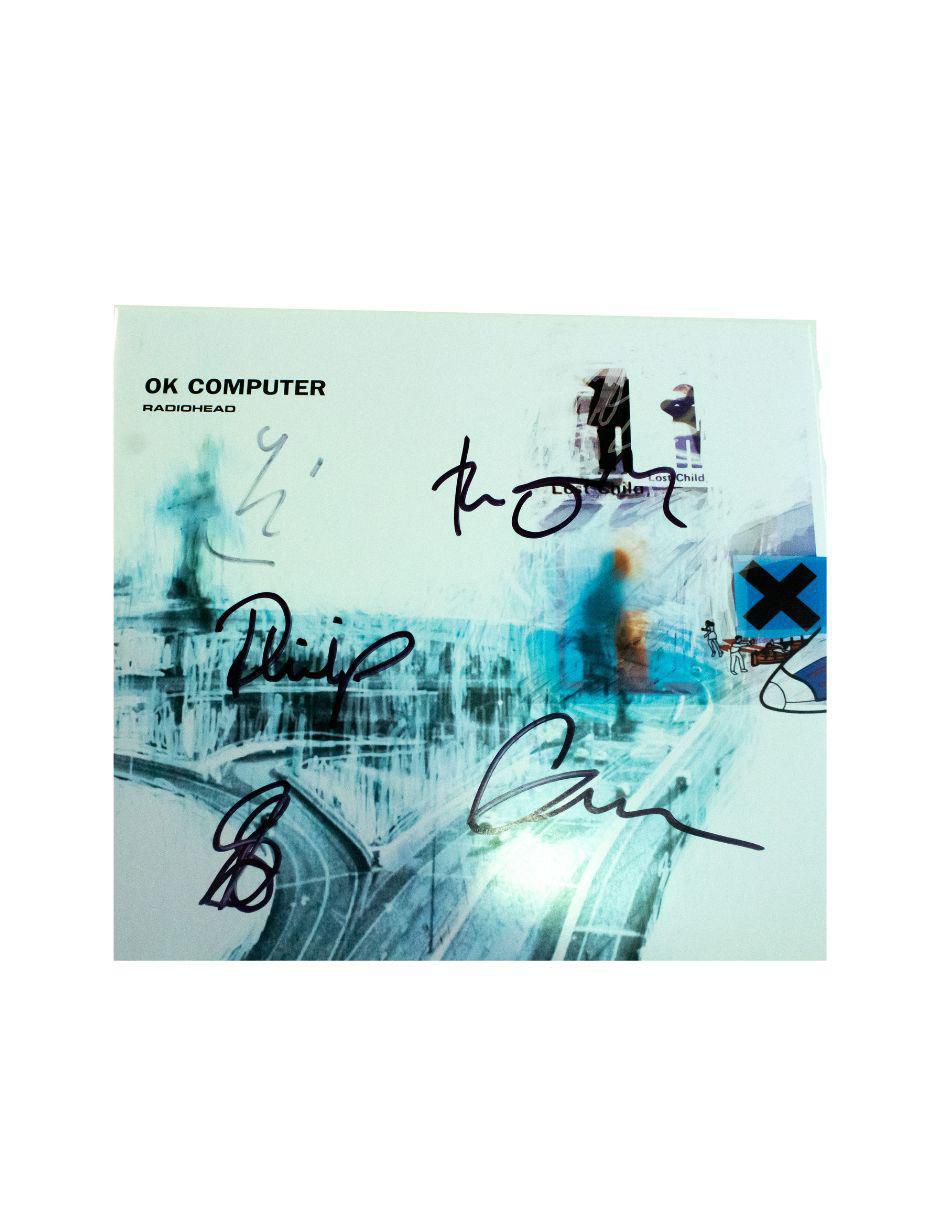 Disco autografiado por Radiohead 1
