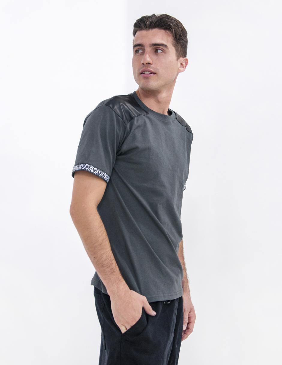 Playera cuello redondo para hombre 6
