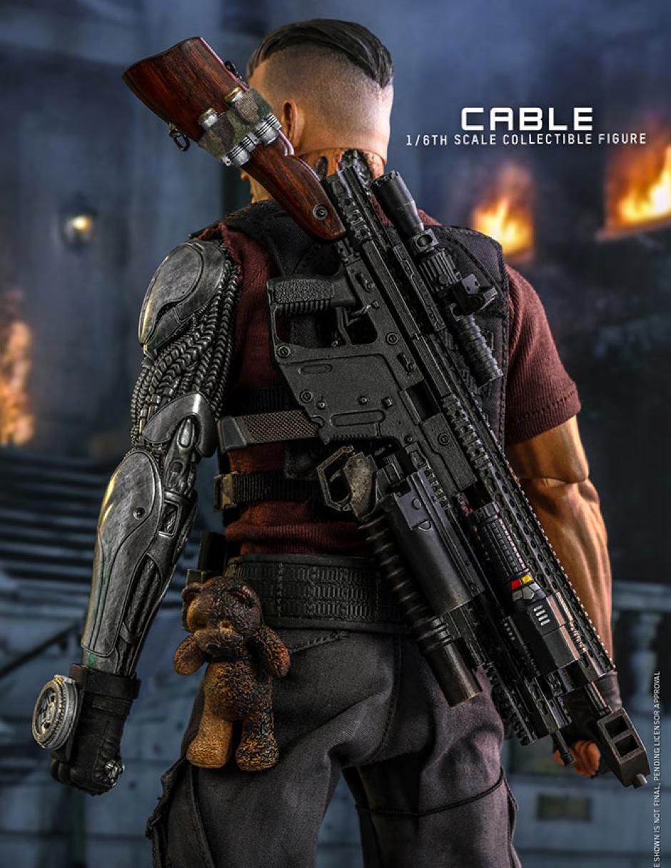 Figura Marvel Studios Cable collectors 4