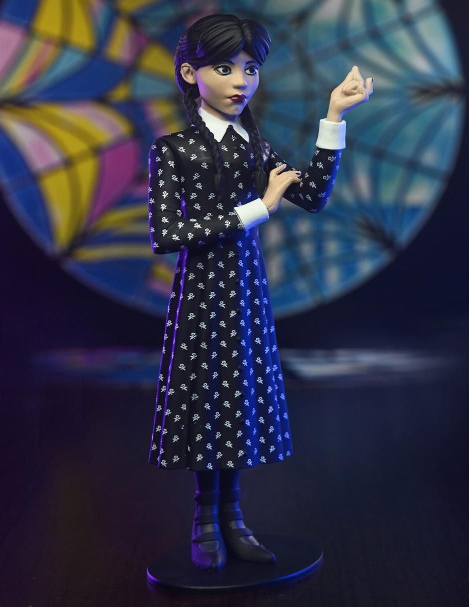 Figura de colección articulada Wednesday Merlina Addams 3