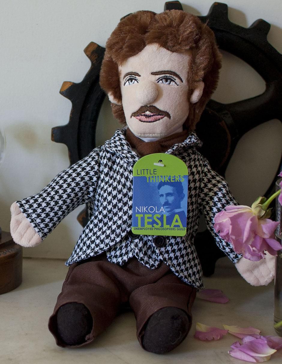 Peluche de Nikola Tesla Muñeco de 12 cm 2