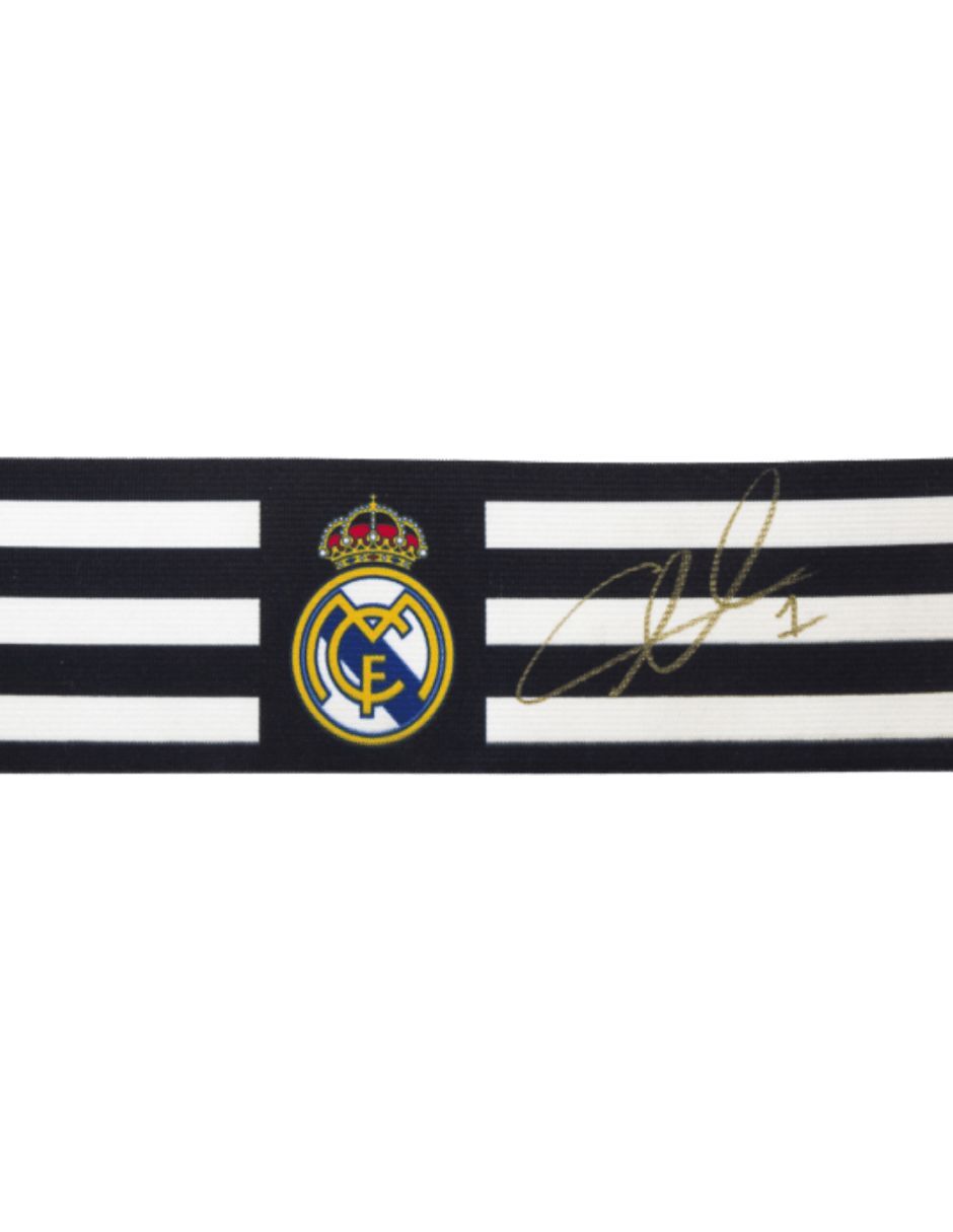 Gafete autografiado por Iker Casillas 3