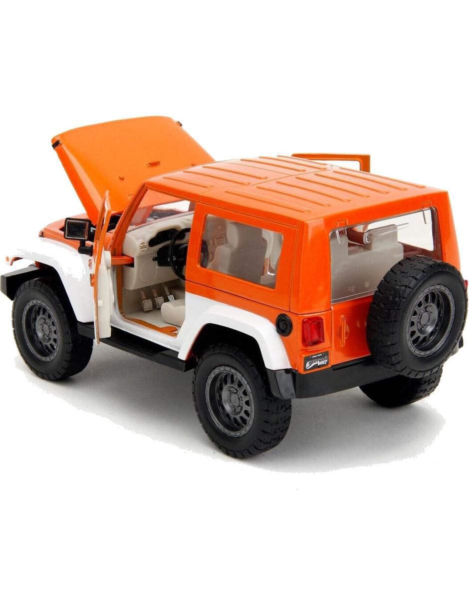 Vehículo a escala jeep wrangler 2007 Jeep 4