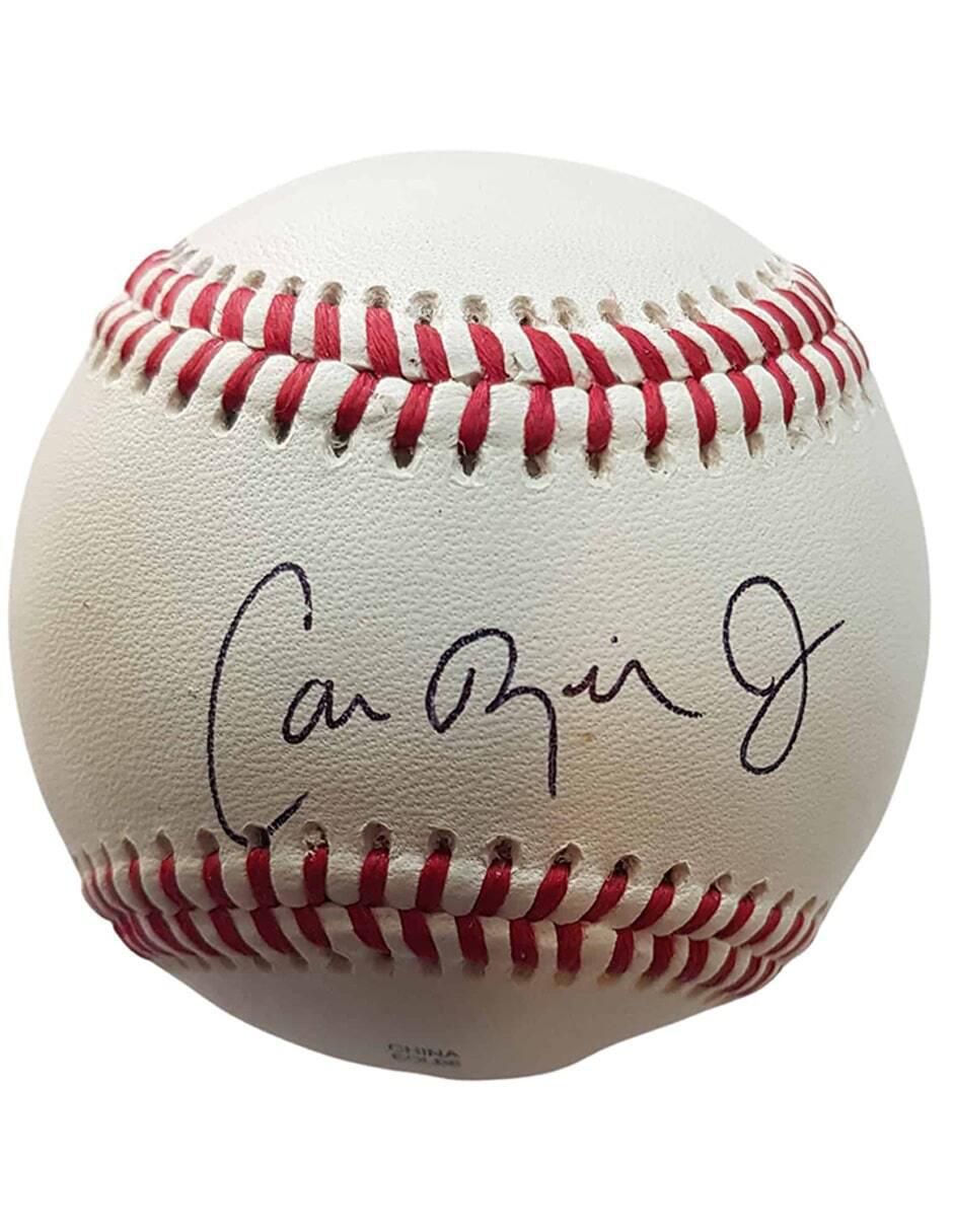 Pelota autografiado por Cal Ripken 2