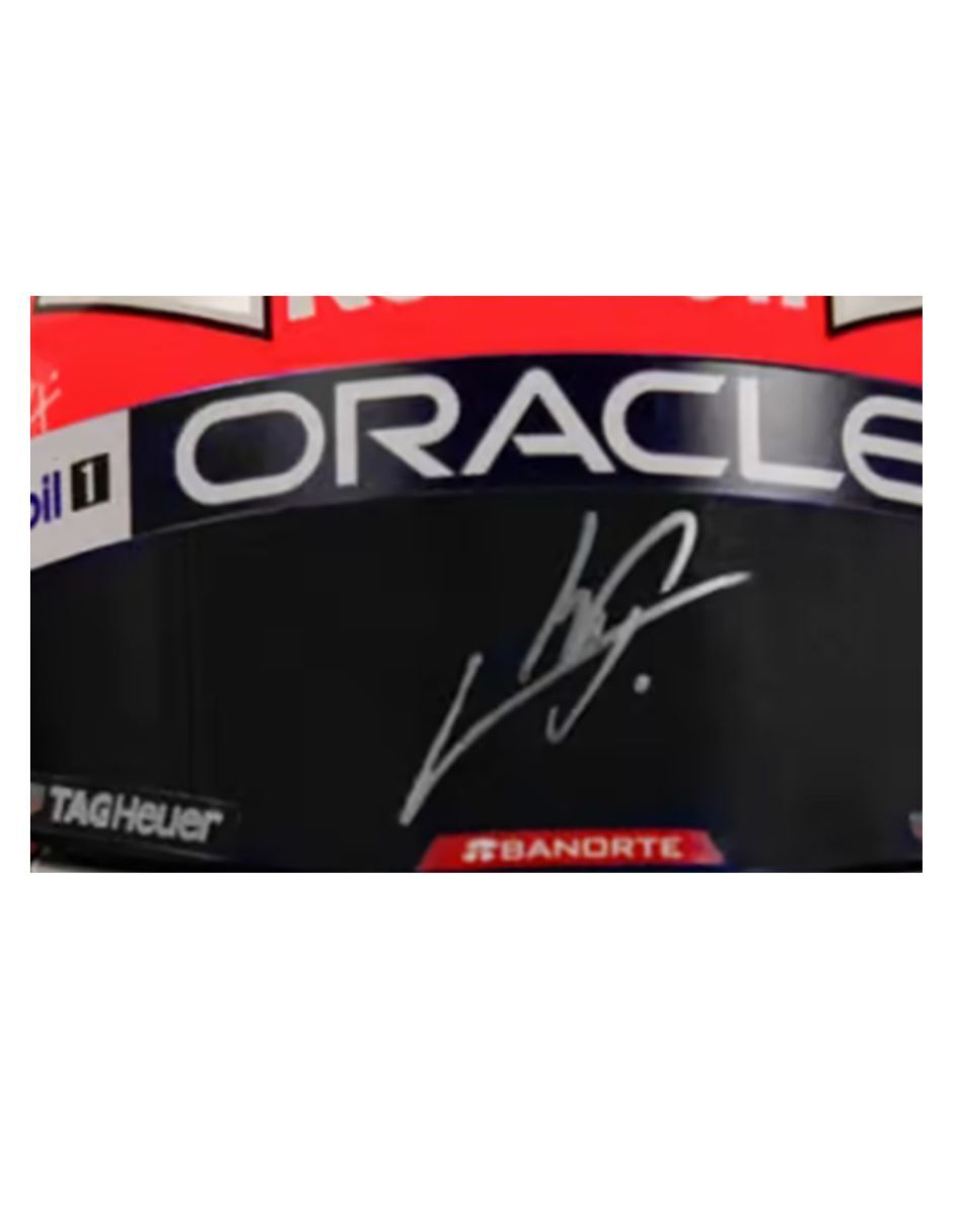 Casco autografiado por Sergio Checo Pérez 3