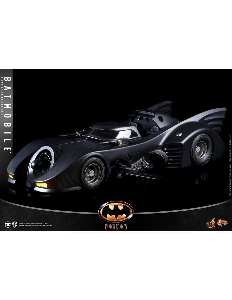 Figura de colección articulada Batman Batmobile collectors con luz 7