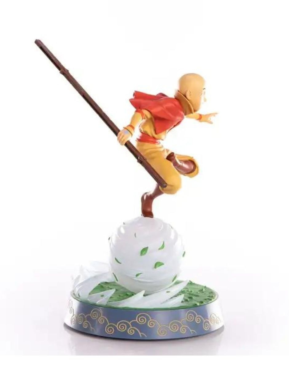 Figura coleccionable Avatar Aang collectors 3