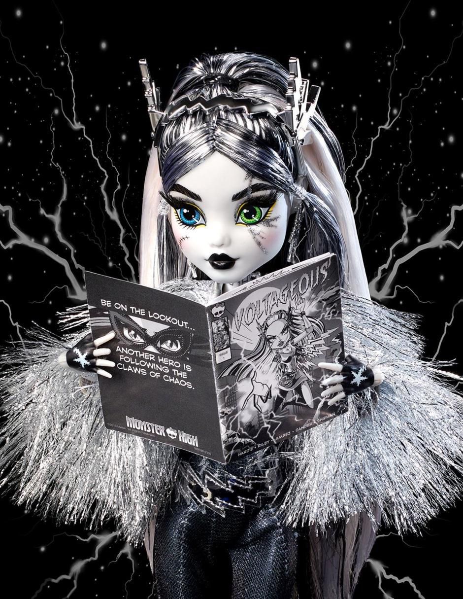 Figura de colección articulada Monster High Frankie Stein limitada 4