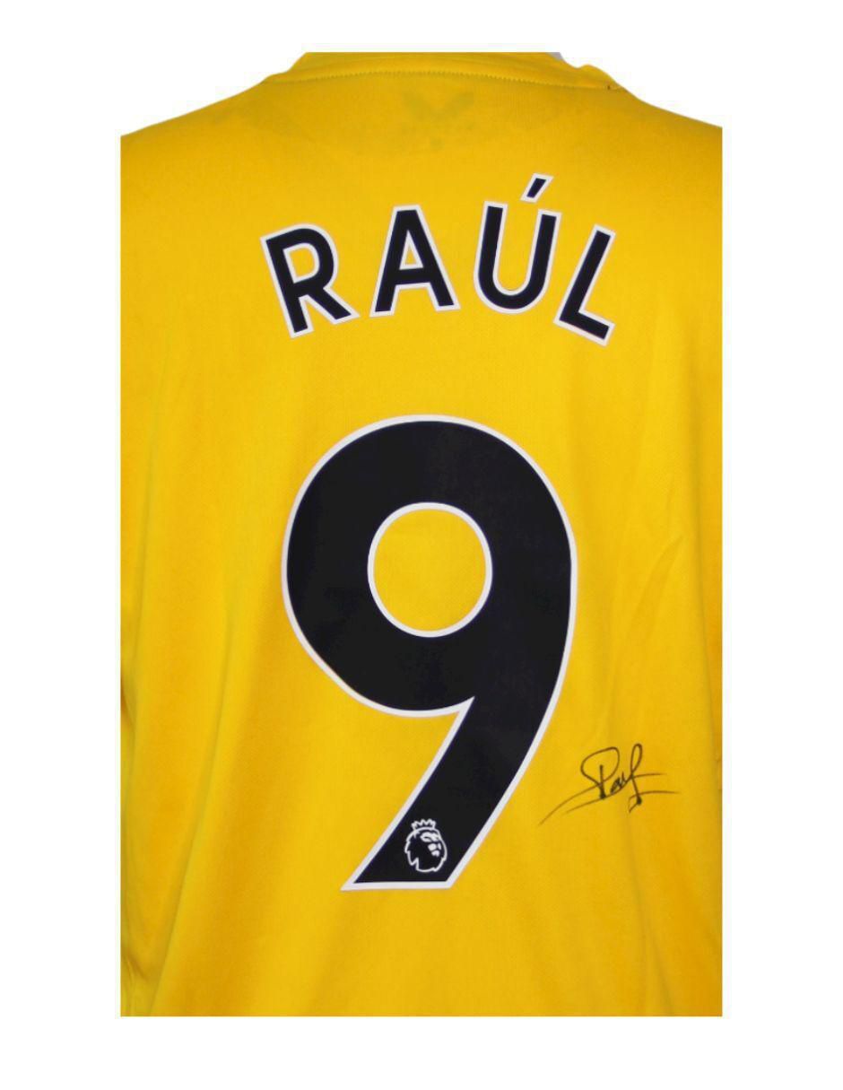 Jersey autografiado por Raúl Jimenez 3