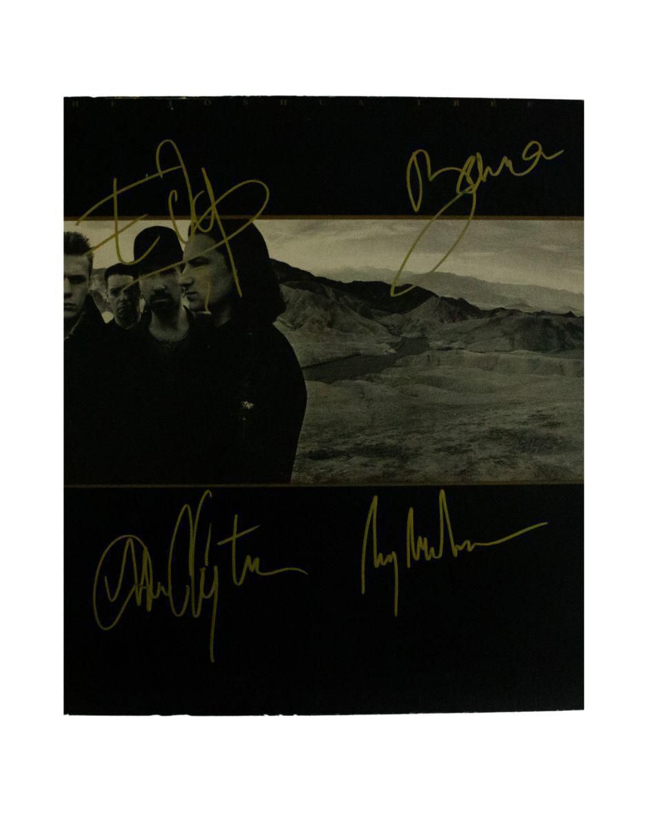 Disco de vinilo autografiado por U2 2