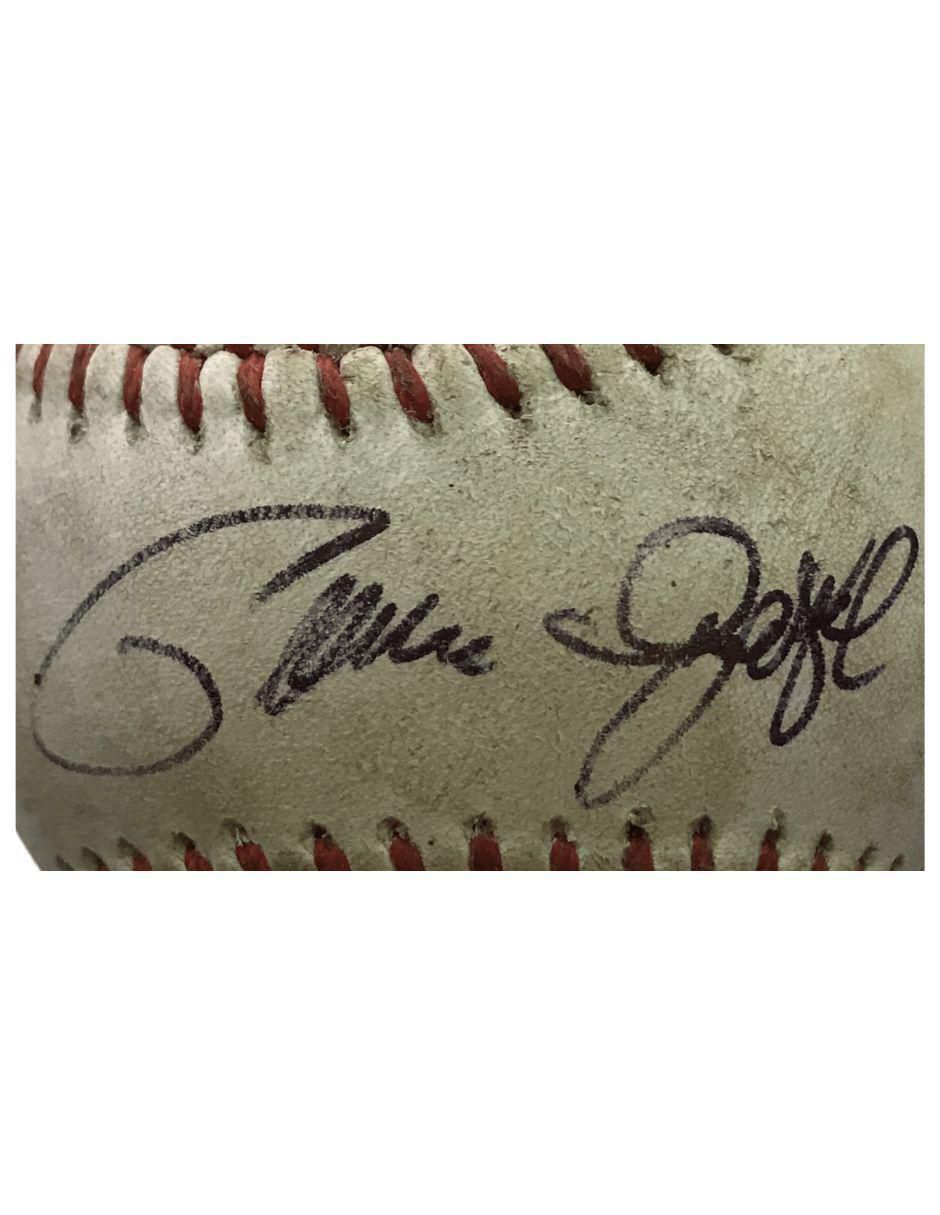 Pelota autografiada por Pete Rose 2