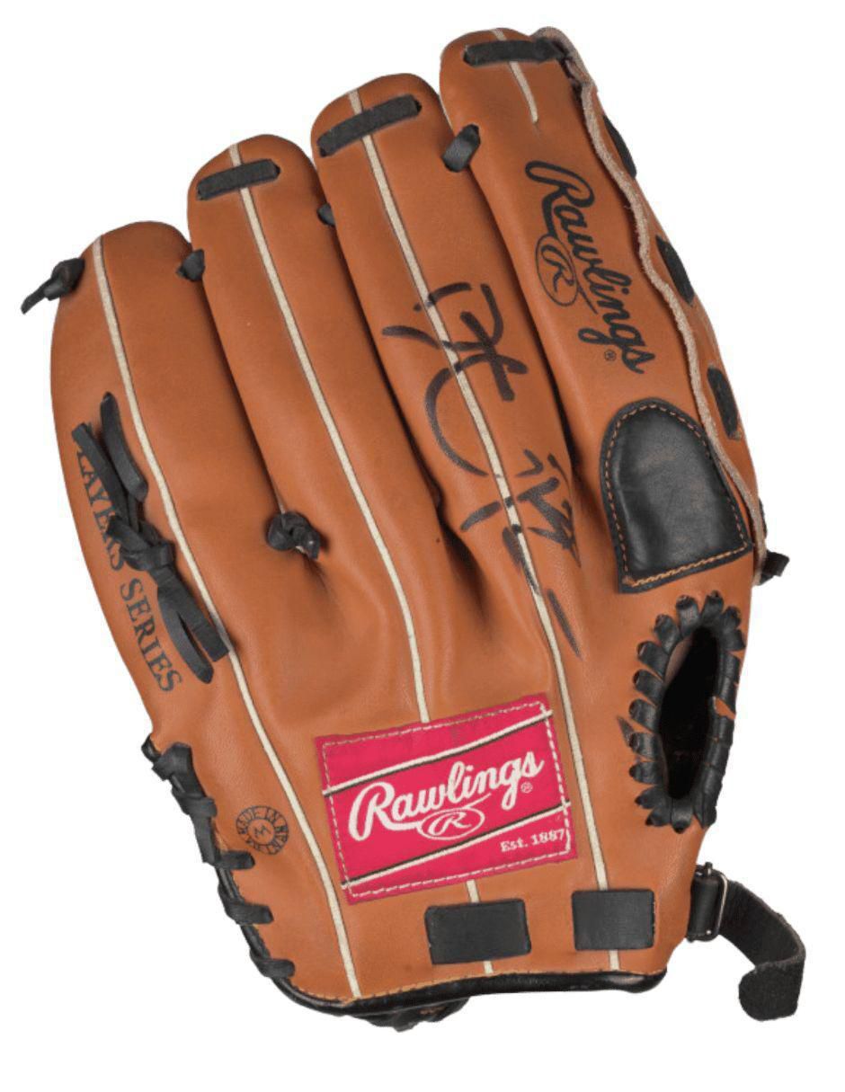 Guante autografiado por Dustin Pedroia 2
