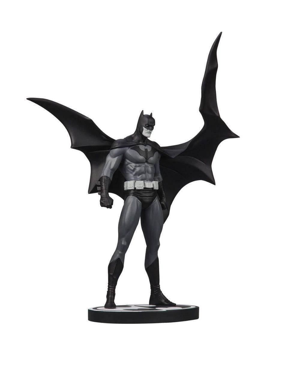 Figura de acción DC Comics Batman b+w chase