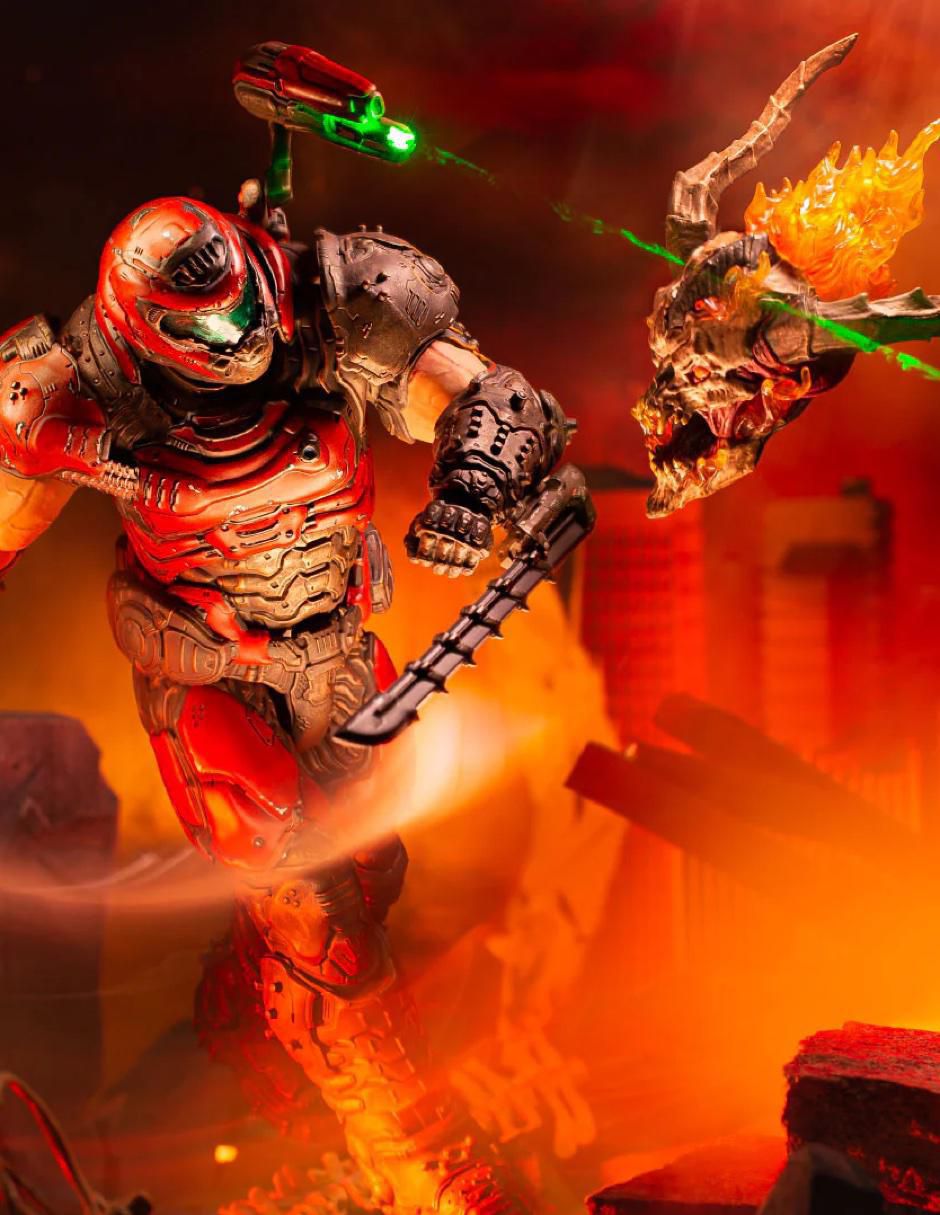 Figura de colección articulada Doom Eternal Slayer coleccionable con luz 5