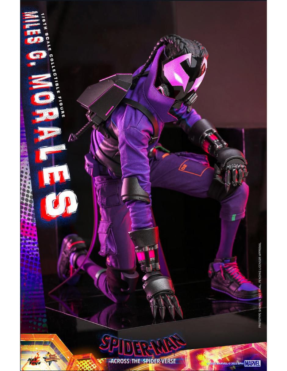 Figura coleccionable articulada Spider-Man Across the Spiderverse Miles G Morales 8